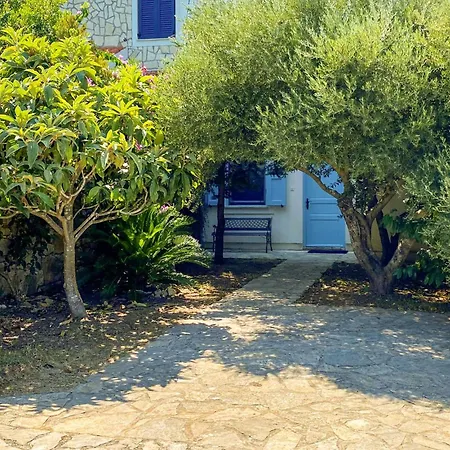 1 Bedroom Lovely In * Nerezine