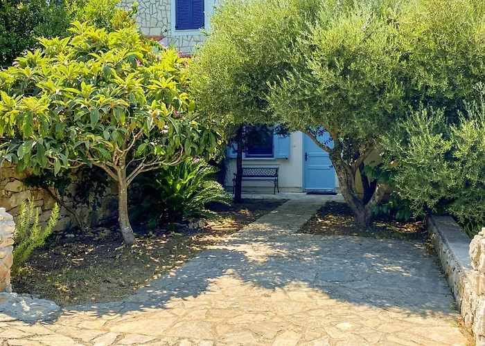 1 Bedroom Lovely In * Nerezine