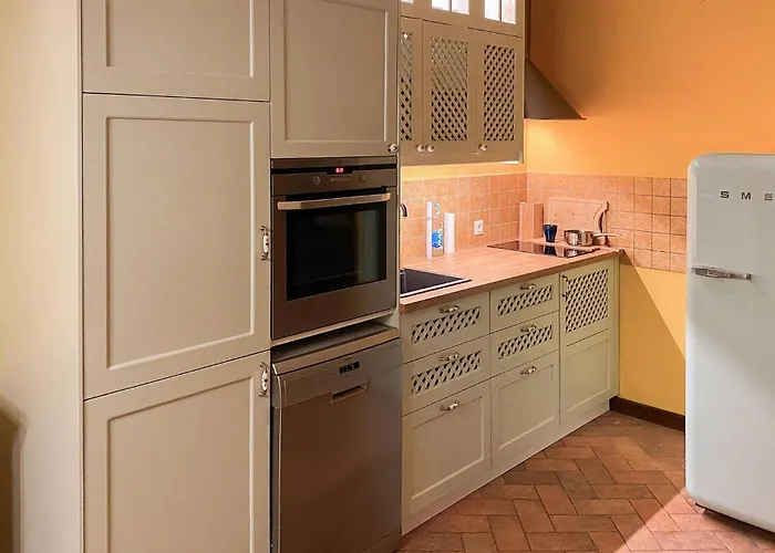 1 Bedroom Lovely In