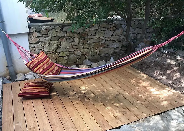 1 Bedroom Lovely In * Nerezine