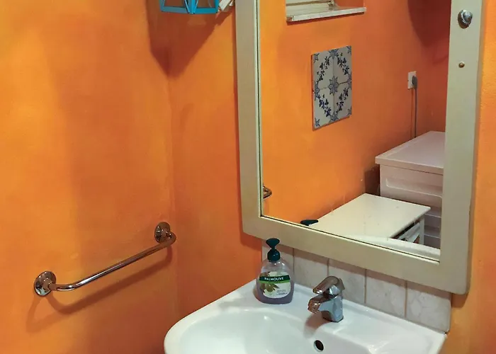 Apartment 1 Bedroom Lovely In *